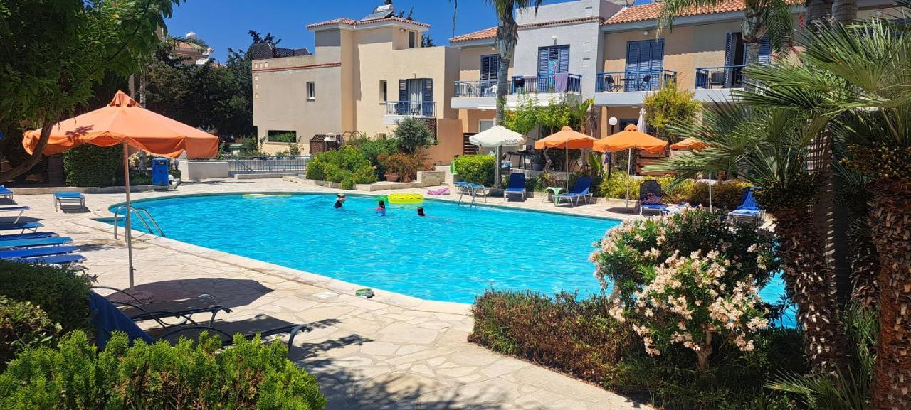 Zom Holiday Apartment Paphos Kültér fotó