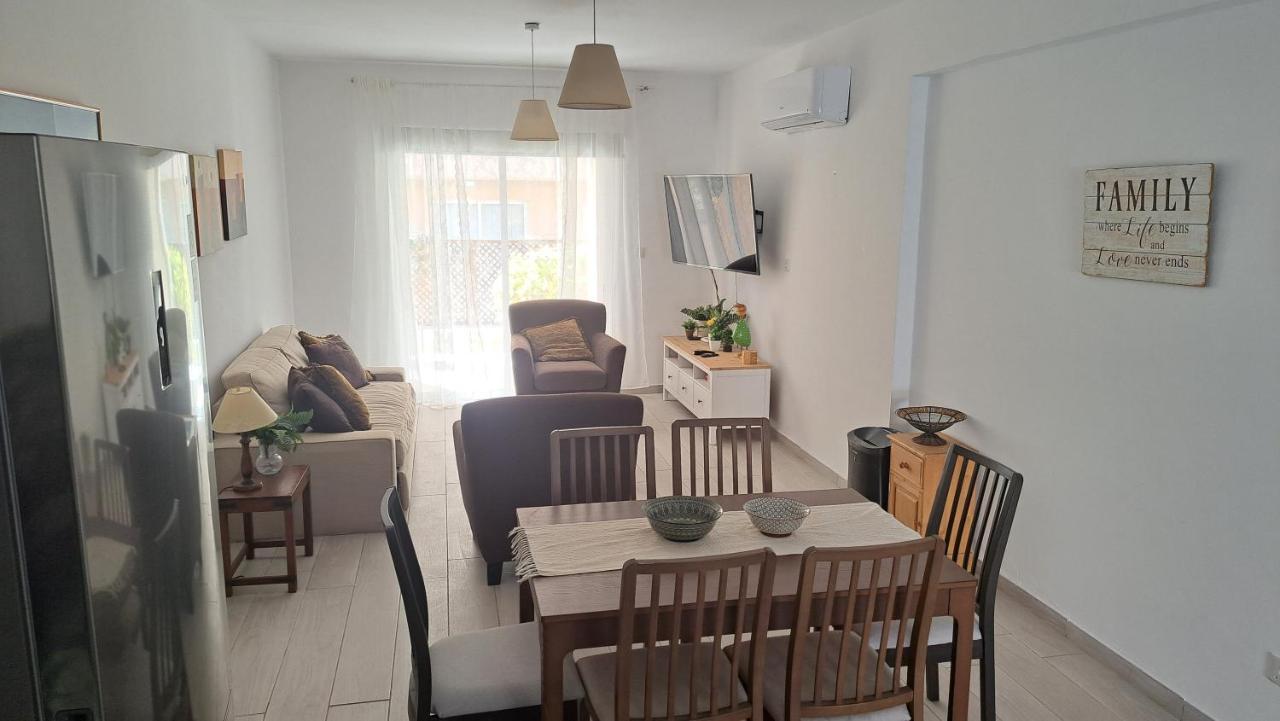 Zom Holiday Apartment Paphos Kültér fotó